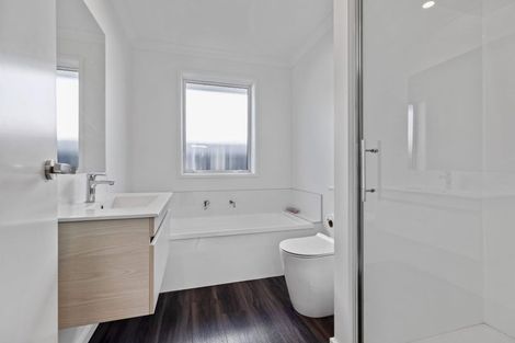 Photo of property in 28 Farrier Street, Papamoa, 3118