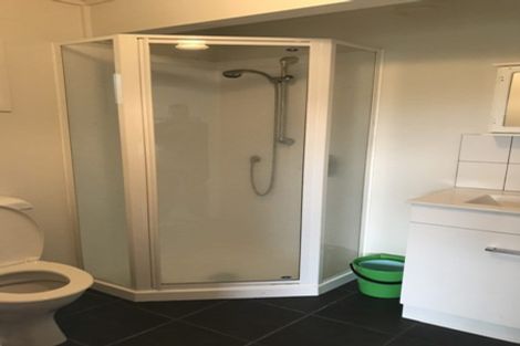 Photo of property in 70 Allington Road, Karori, Wellington, 6012