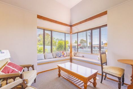 Photo of property in 6 Tavistock Road, Waipukurau, 4200