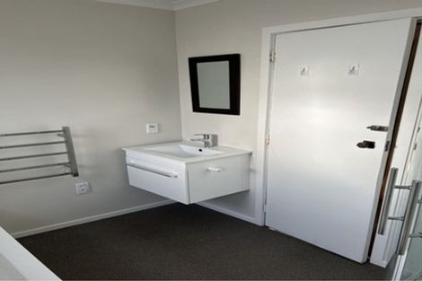 Photo of property in 10 Tilbury Avenue, Hokowhitu, Palmerston North, 4410