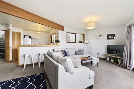 Photo of property in 14a Cameron Place, Fernhill, Queenstown, 9300