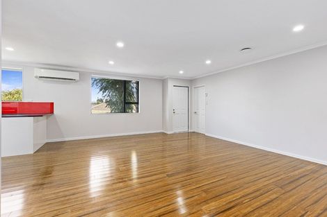 Photo of property in 37 Castlefinn Drive, Weymouth, Auckland, 2103