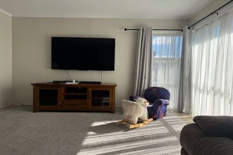 Photo of property in 7 Glengowan Place, Conifer Grove, Takanini, 2112