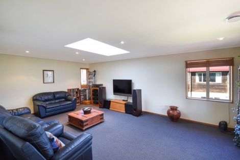 Photo of property in 22 Bayne Terrace, Macandrew Bay, Dunedin, 9014