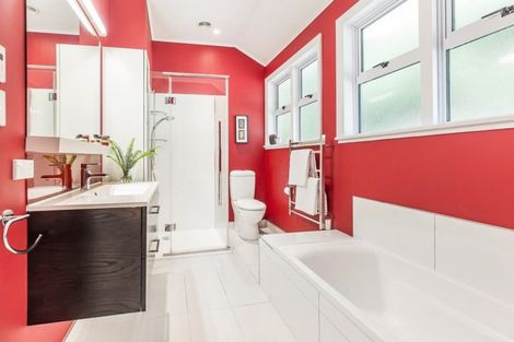 Photo of property in 85 Kinghorne Street, Strathmore Park, Wellington, 6022