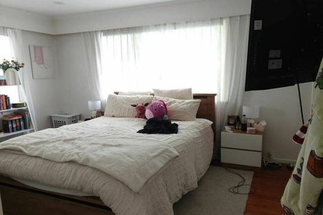 Photo of property in 329 East Coast Road, Mairangi Bay, Auckland, 0630