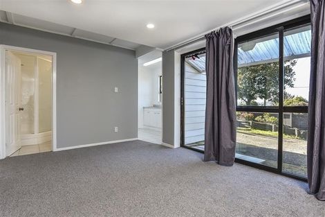 Photo of property in 33 Mount Royal Avenue, Mount Albert, Auckland, 1025