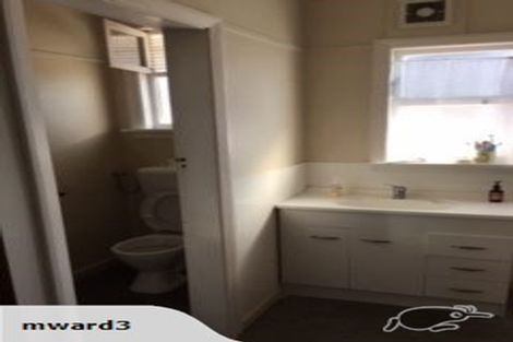 Photo of property in 72 Kahu Road, Fendalton, Christchurch, 8041