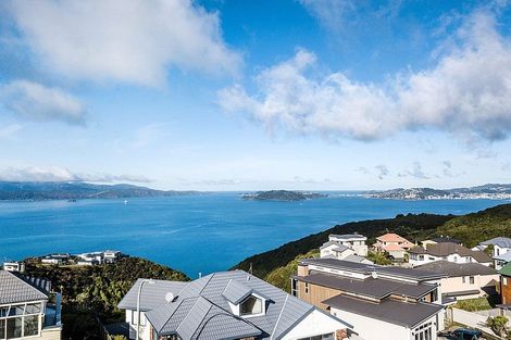 Photo of property in 59 Dress Circle, Newlands, Wellington, 6037