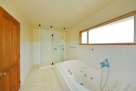 Photo of property in 87 Waimairi Road, Upper Riccarton, Christchurch, 8041