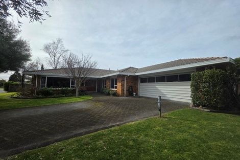 Photo of property in 10 Lynwood Place, Owhata, Rotorua, 3010