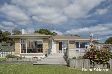 Photo of property in 1 Upland Street, Brookfield, Tauranga, 3110