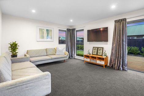 Photo of property in 55 Sequoia Way, Rangiora, 7400