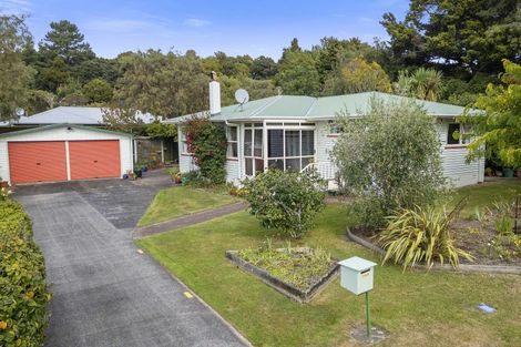 Photo of property in 32 Pempsey Street, Silverstream, Upper Hutt, 5019
