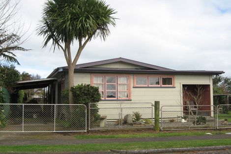 Photo of property in 69 Broadway, Waitara, 4320