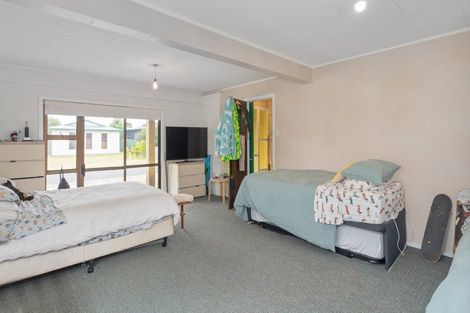Photo of property in 43 Oyster Drive, Cooks Beach, Whitianga, 3591