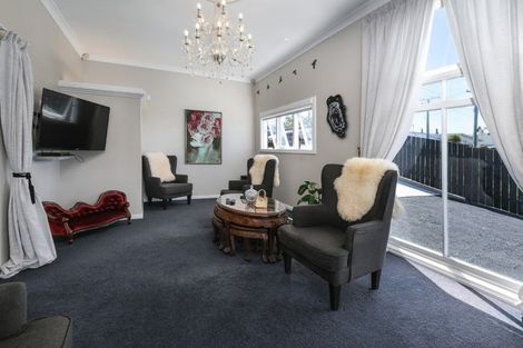 Photo of property in 11 Henderson Street, Mornington, Dunedin, 9011