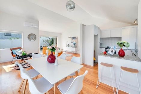 Photo of property in 2/89 Monarch Avenue, Hillcrest, Auckland, 0627