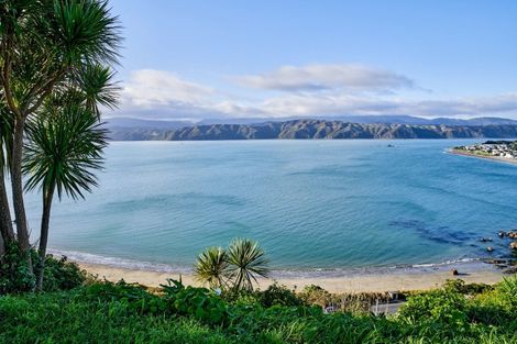 Photo of property in 197 Marine Parade, Seatoun, Wellington, 6022