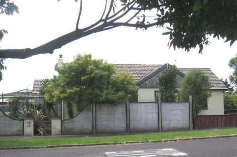 Photo of property in 13 Leone Terrace, Mount Albert, Auckland, 1025