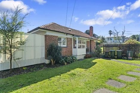 Photo of property in 4 Alloway Street, Westgate, Auckland, 0614