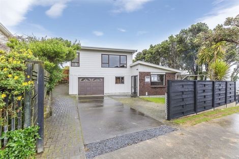 Photo of property in 145 Conclusion Street, Ascot Park, Porirua, 5024