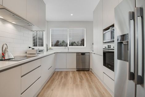 Photo of property in 169 Millwater Parkway, Silverdale, 0932