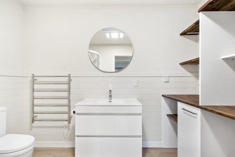 Photo of property in 42b Palmer Crescent, Silverstream, Upper Hutt, 5019