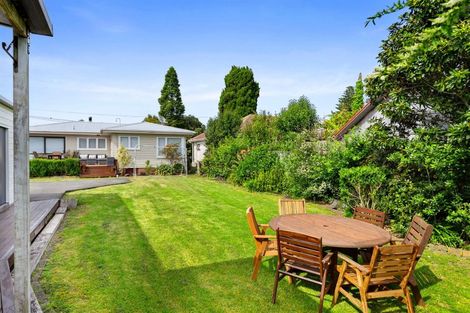 Photo of property in 3 Yeovil Road, Te Atatu Peninsula, Auckland, 0610