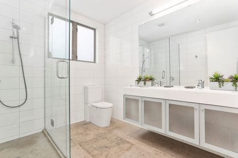 Photo of property in 23c Cathedral Place, Parnell, Auckland, 1052