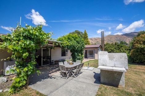 Photo of property in 206 Stone Street, Wanaka, 9305