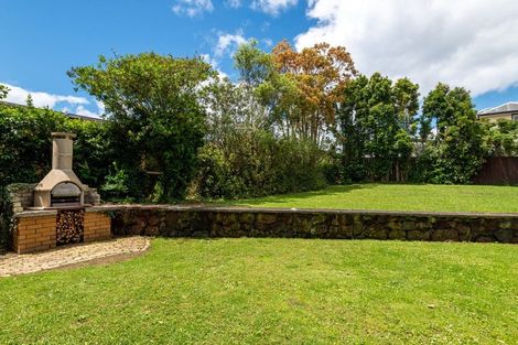 Photo of property in 254a East Coast Road, Forrest Hill, Auckland, 0620