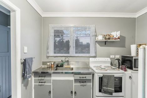 Photo of property in 1/33 Lavelle Road, Henderson, Auckland, 0612