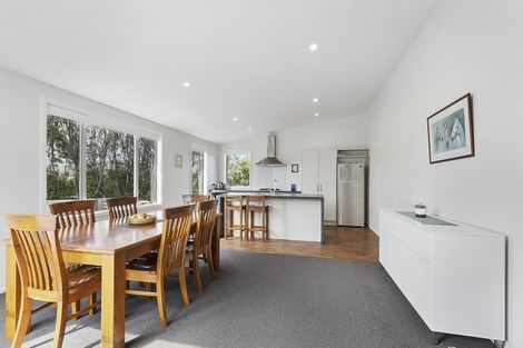 Photo of property in 3 Kaweka Close, Aotea, Porirua, 5024