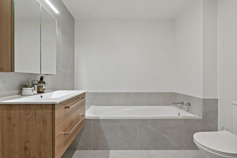 Photo of property in 71 Mangahoe Road, Mount Wellington, Auckland, 1062