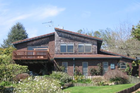 Photo of property in 32 Wychwood Crescent, Springfield, Rotorua, 3015