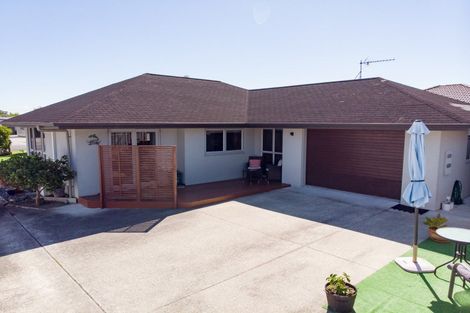 Photo of property in 27 Benner Drive, Ngatea, 3503