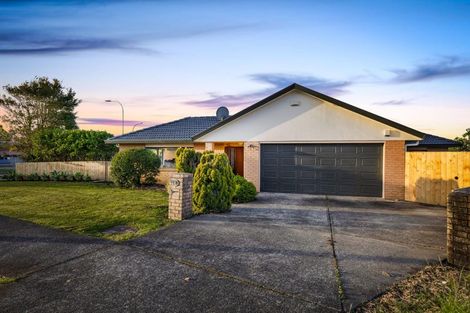 Photo of property in 51 Semillon Avenue, Henderson, Auckland, 0612