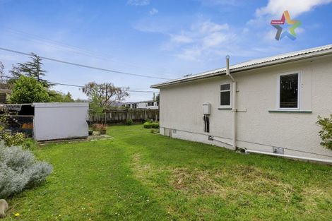 Photo of property in 39 Raukawa Street, Stokes Valley, Lower Hutt, 5019