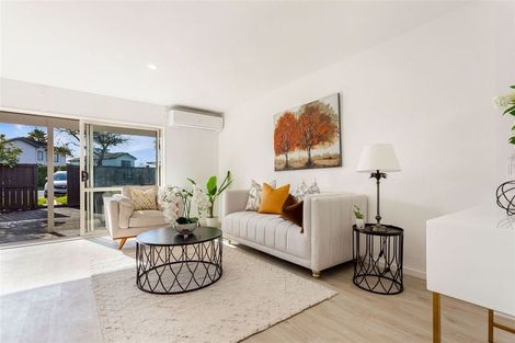 Photo of property in 4/23 Charlenne Close, Ranui, Auckland, 0612