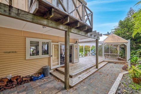 Photo of property in 6 Little Queen Street, Russell, 0202