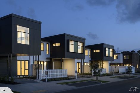 Photo of property in 26 Komanawa Lane, Mount Wellington, Auckland, 1062