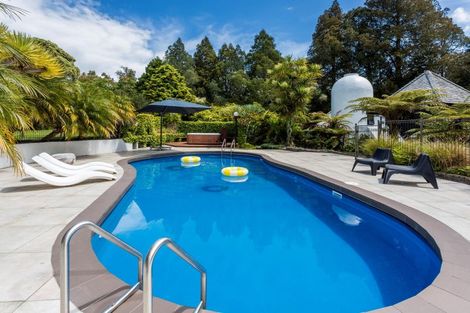 Photo of property in 24 Channel View Road, Campbells Bay, Auckland, 0630