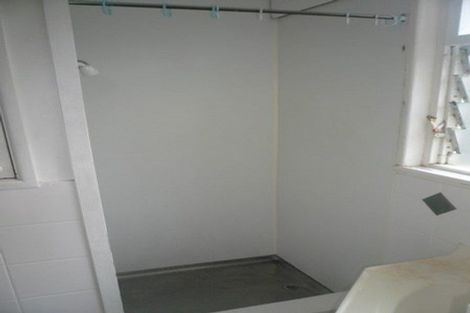 Photo of property in 17 Kelston Street, New Lynn, Auckland, 0600