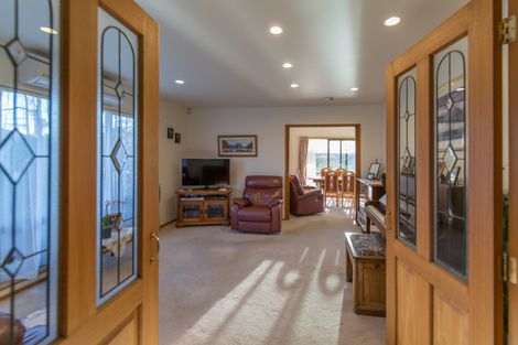 Photo of property in 4 Chesterfield Mews, Russley, Christchurch, 8042