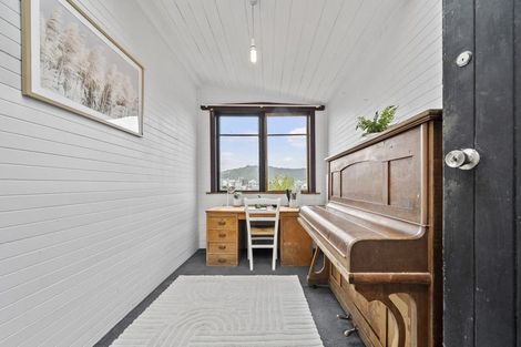 Photo of property in 6 Doctors Common, Mount Victoria, Wellington, 6011