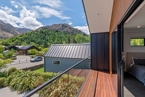 Photo of property in 26 Flynn Lane, Arrowtown, 9302