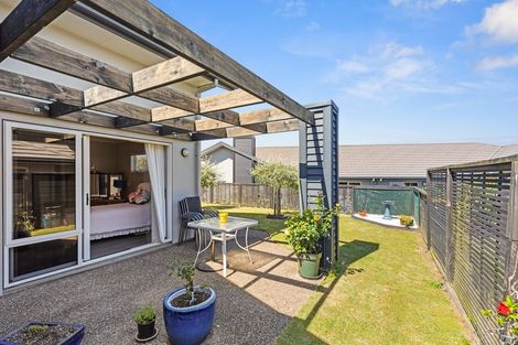 Photo of property in 30 Bridgewater Way, Pyes Pa, Tauranga, 3112