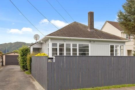 Photo of property in 1 Athlone Crescent, Boulcott, Lower Hutt, 5011