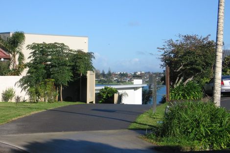 Photo of property in 6a Arkley Avenue, Farm Cove, Auckland, 2012